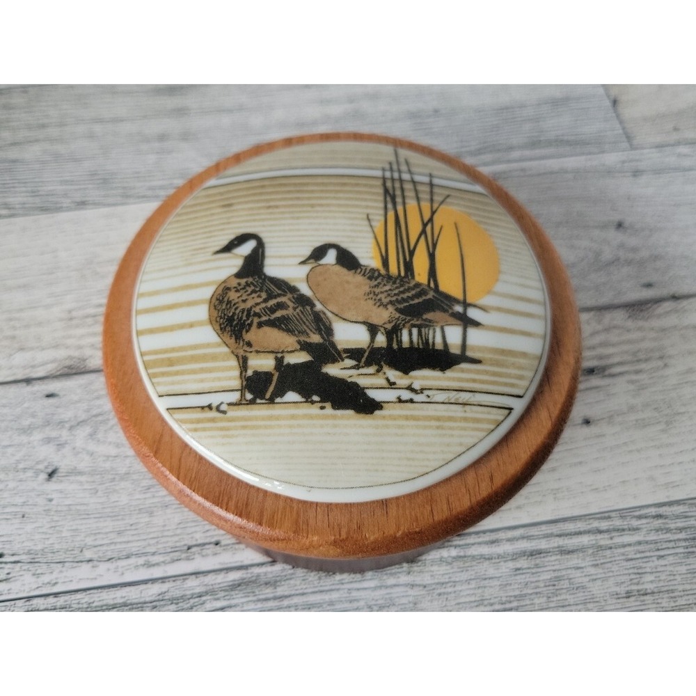 Canada Geese Designed By T. Neil Wood Trinket Box Collectible Artist Neil